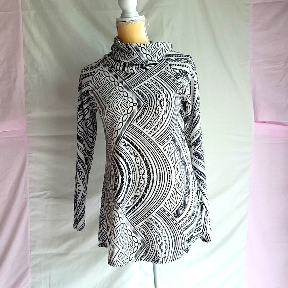 Ming Ming Cowl Neck Long Sleeved Open Back Absract Shirt Size M